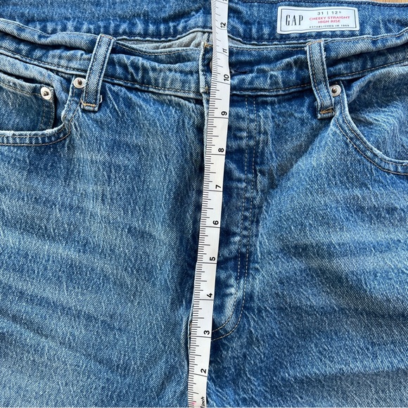 GAP women’s Cheeky Straight High Rise Jeans - Picture 5 of 9